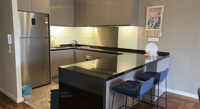 LOVEly 2 bedrooms Premier Suite @VISTA | FREE WIFI - image 18