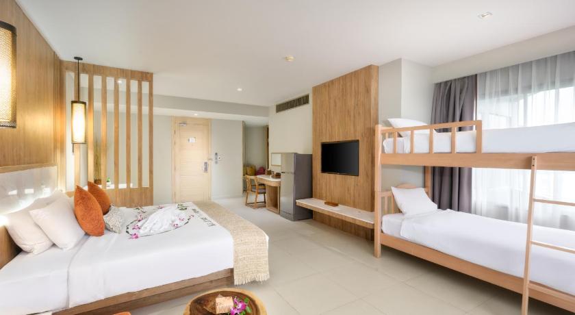 Image of Family Room with Sea View 5