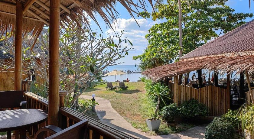 Lazy Days Bungalows - image 6