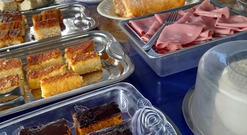 コンセルヴァトリア Pousada das Estrelas -Rua principal no centro de Conservatoria 2つ星 ホテル ロビー