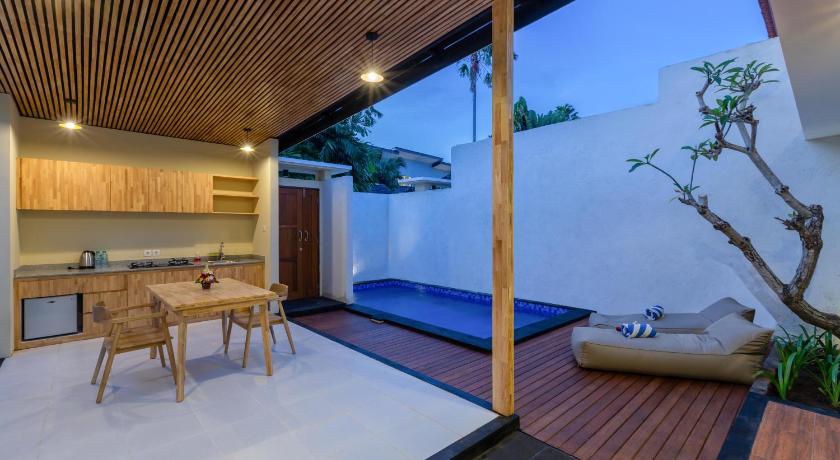 Bali Paisa Villa Seminyak 4-Star Hotel lobby