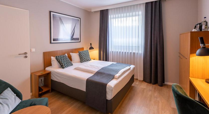 Comfort Hotel tom Kyle Kiel photo