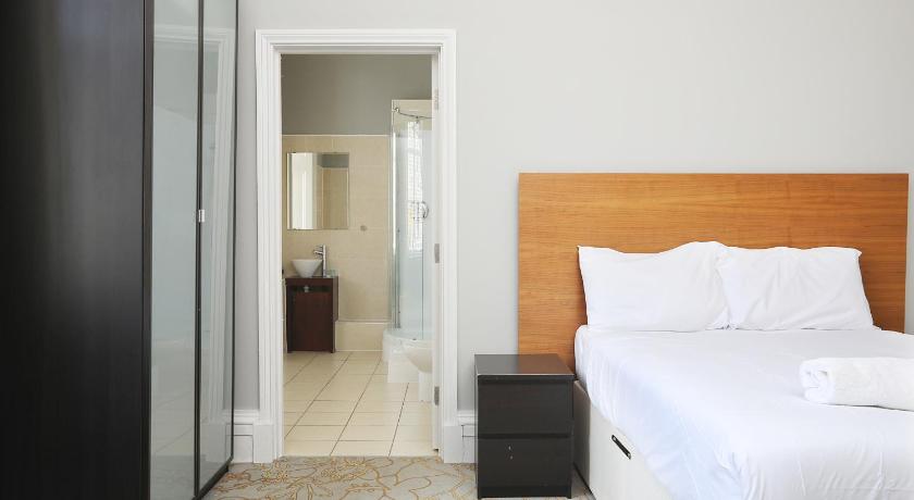 Image of Four-Bedroom House 6