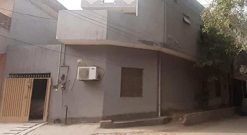 Five Giants Lahore Homestay - main image