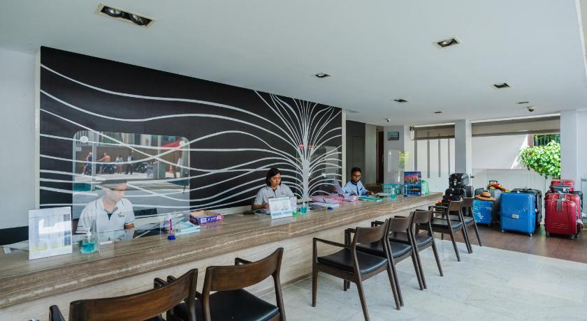 Patong Beachfront Studio 2 Mins Walk To Whitebeach - image 9