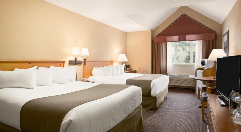 Canmore Inn and Suites photo