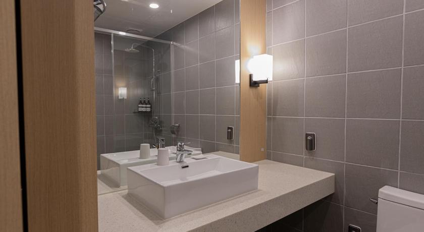 Hotel Zinc photo
