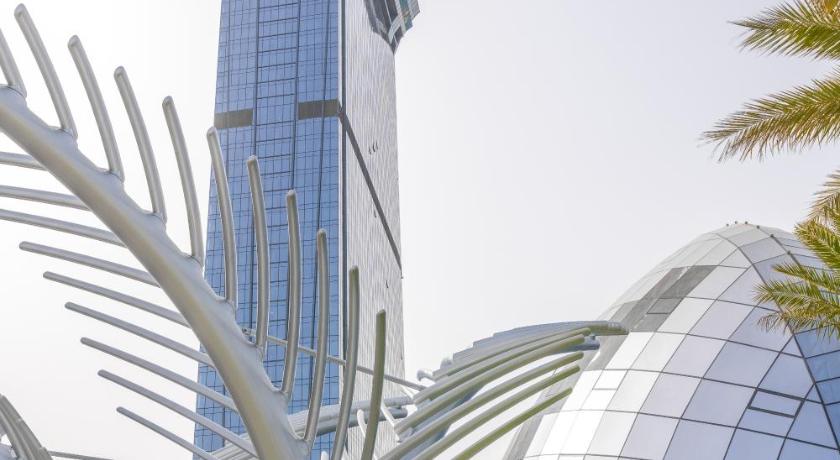 Ultra Luxury Palm Tower with Shared 5 Star Hotel Facilities