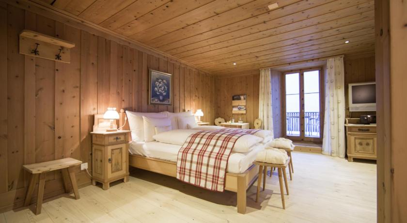 Relais & Chateaux IN LAIN Hotel Cadonau photo