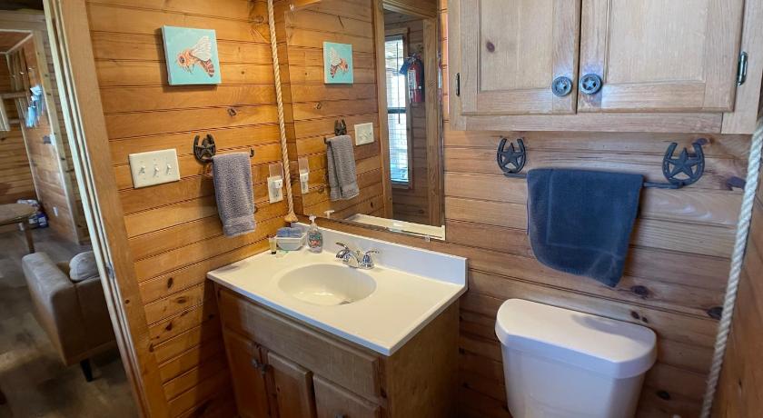 Walnut Canyon Cabins photo