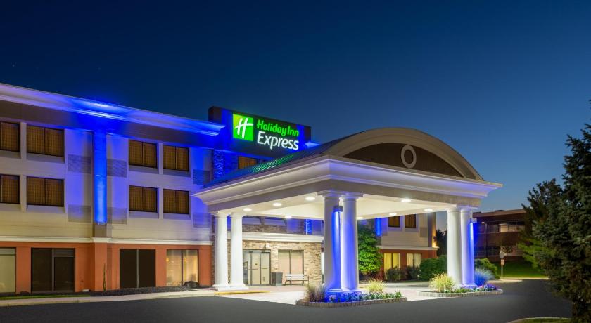 Holiday Inn Express Bensalem photo