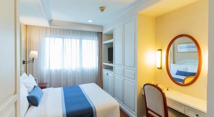 صورة غرفة عائلية مطلة على البحيرة (Lake View Family Room) 7