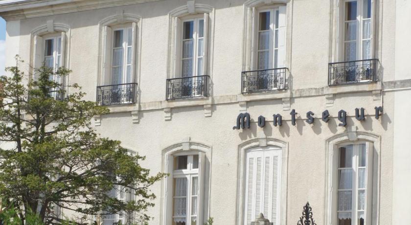 Hotel Montsegur photo