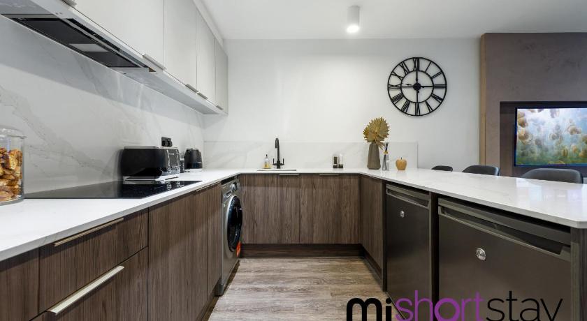 The Residence Fitzrovia - Private One Bedroom Apartment With Own Entrance - image 4