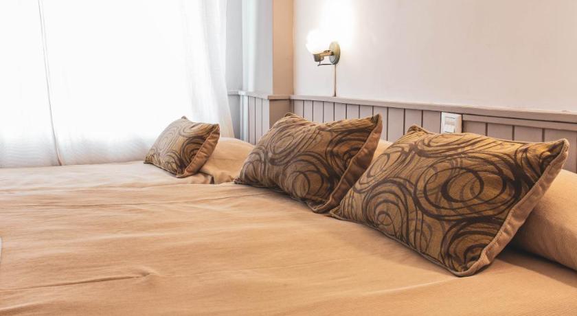 Image of Standard Triple Room 2