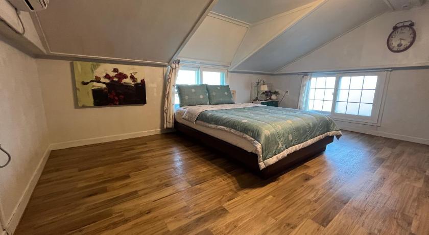 Image of Loft Room with Terrace 2