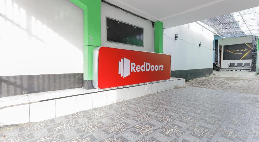 RedDoorz near Mayapada Hospital Surabaya – Surabaya, ID