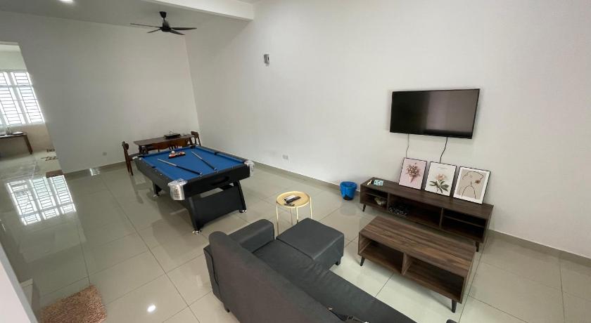 11 Homestay Austin Residence Setia Indah Daya photo