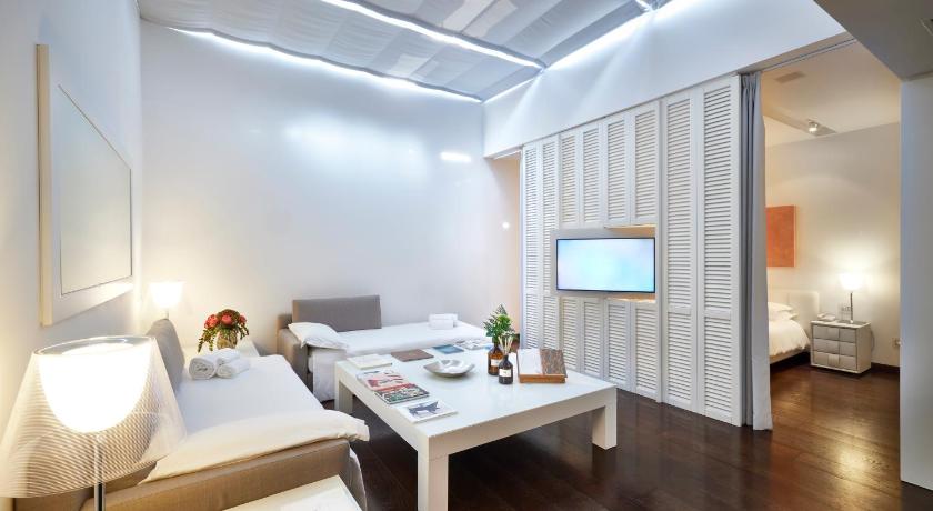 Image of Executive Family Suite 8