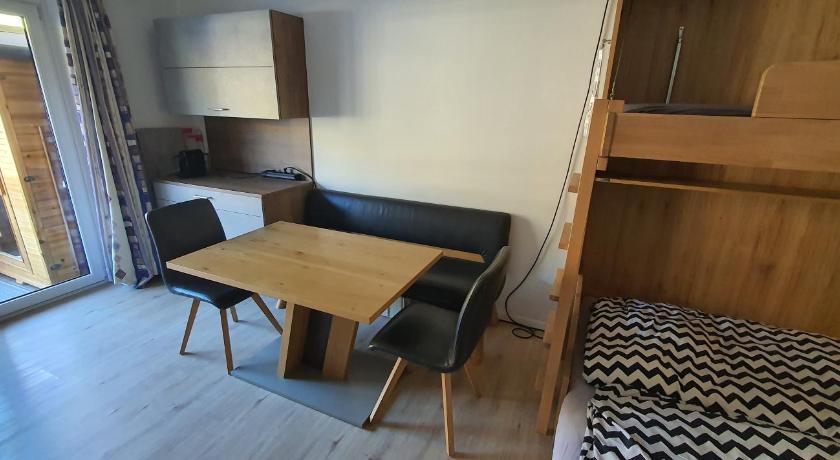 Image of Deluxe Studio 13