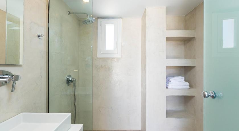 Image of Superior One-Bedroom Quadruple Apartment 2