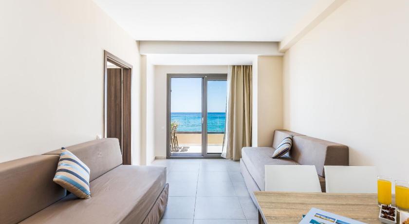 Image of Superior One-Bedroom Quadruple Apartment 5