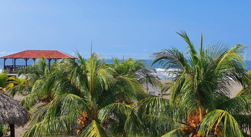 Surfing Turtle Lodge photo