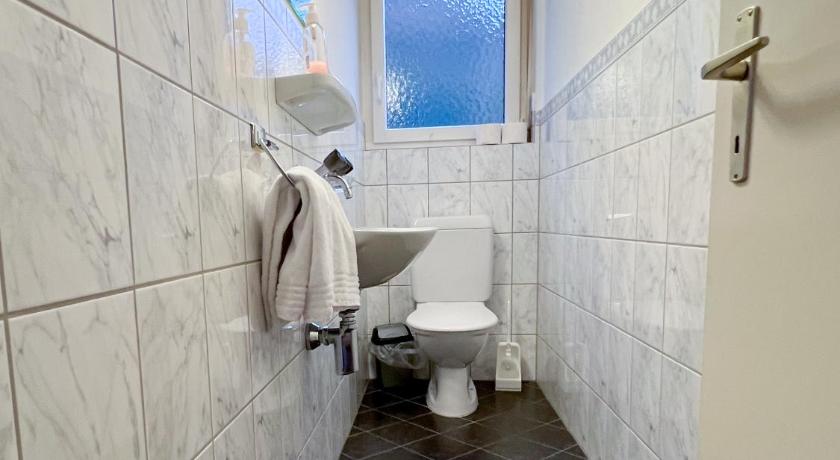 Schone grosse Attika-Wohnung im Zentrum von Vaduz inkl. Parkplatz photo