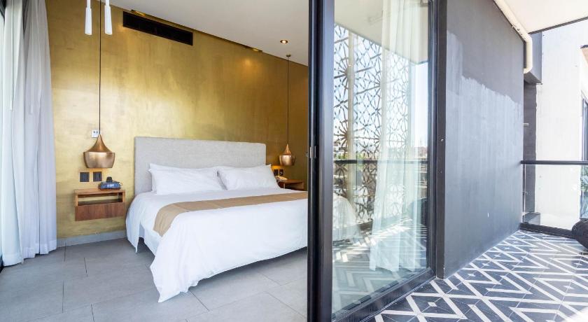 Image of Superior King Room 4