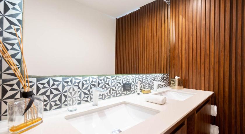 Image of Premium Quadruple Room 13