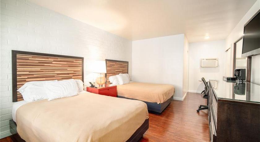 Hollywood Downtowner Inn photo