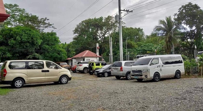 a number of cars parked next to each other, Batis ni Juan Leisureland in Dipaculao