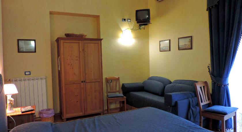 Image of Quadruple Room 5