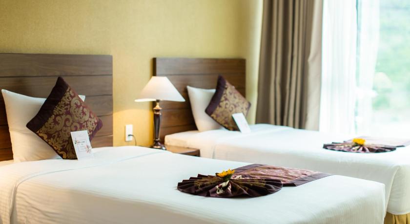 Image of Deluxe Triple Room 5