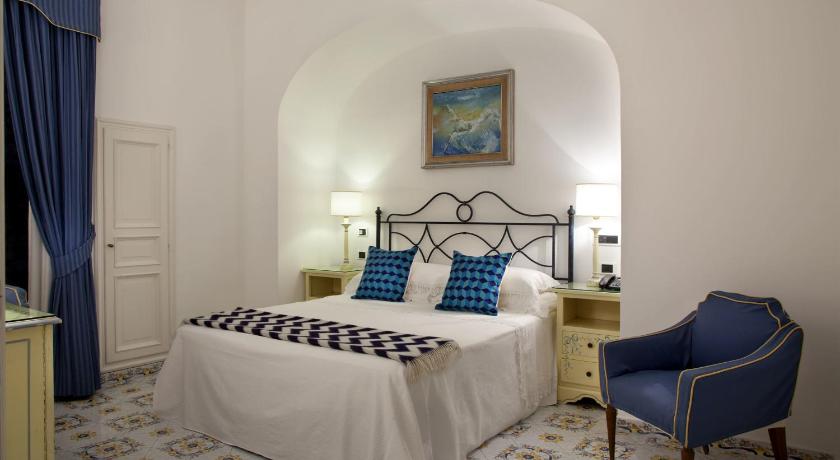 Hotel Canasta photo