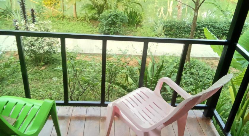 Koh Mook Bamboo Bungalows photo