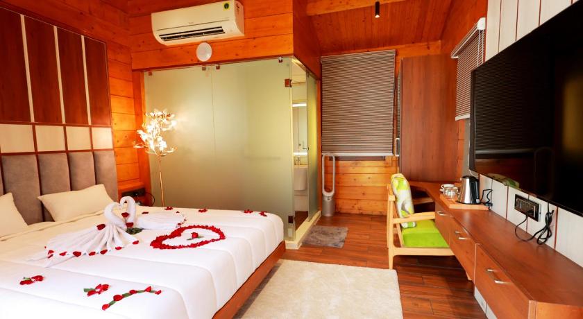 Wooden ECR Sea Resort photo