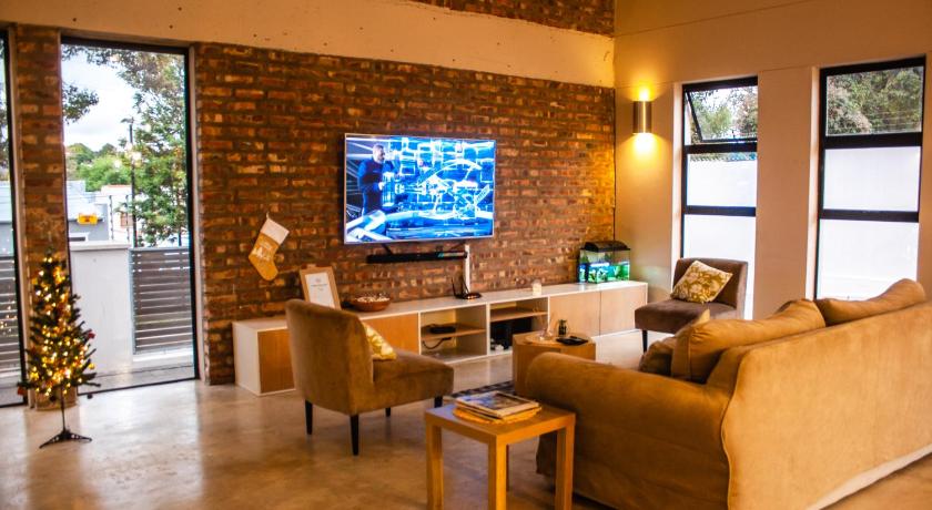 Amabwe Guesthouse — Hotel in Grahamstown