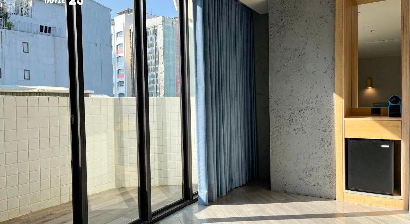 Dash 23 Hotel - image 5