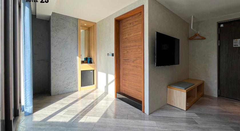 Image of Deluxe Double Room with Balcony 14