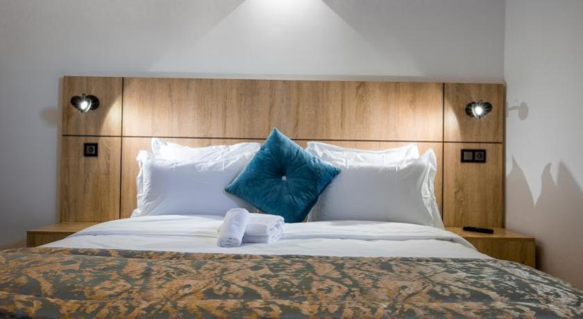 Image of Triple Room 6