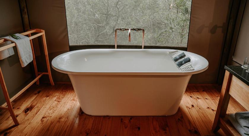 Image of Luxury Safari Tent 8