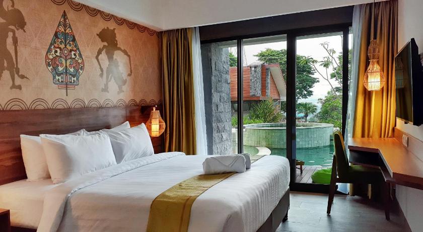 Foto Superior King Room with Pool Access - Smoking 0