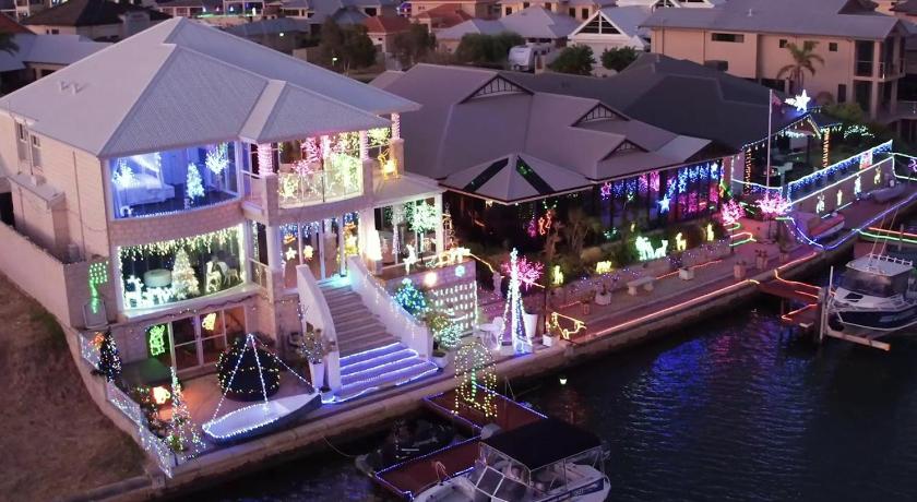 City Beach house photo