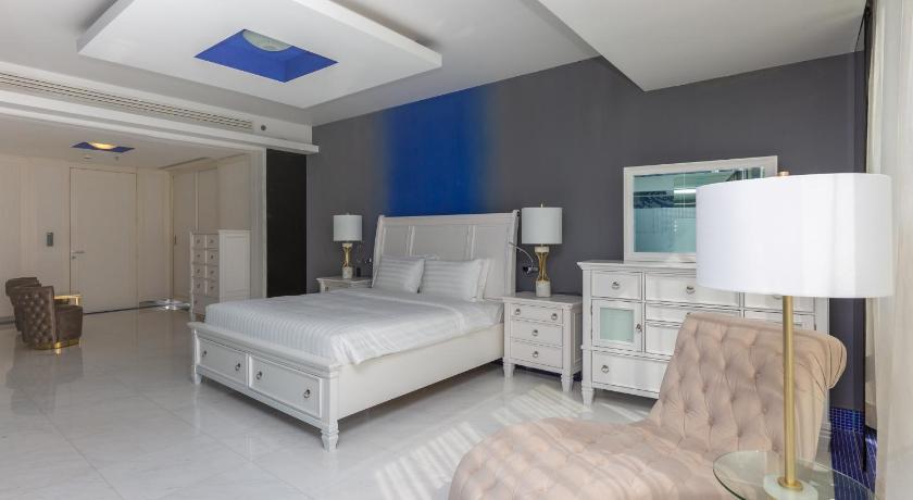 Image of Family Suite 8