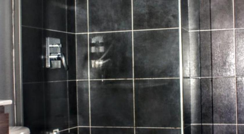 Crystoural Apartment Liguanea Sovereign Apt - 2 Bedrooms, 3 Beds, Host 4 Guest- Kingston! photo