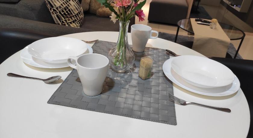 Johor Bahru Twin Galaxy Suites by Keystone 4-Star Guesthouse pool