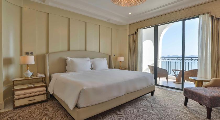 Image of Executive Suite Sea View 10