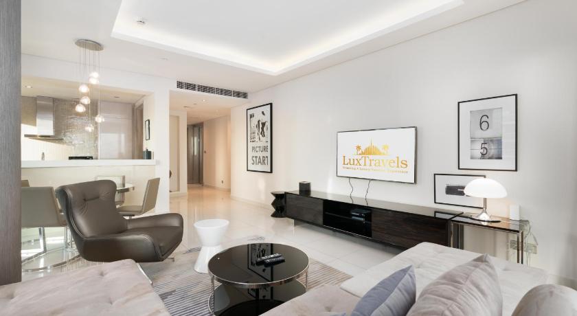 Lux BnB Paramount Tower I Burj Views - image 13