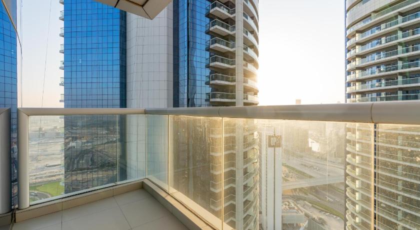Lux BnB Paramount Tower I Burj Views - image 5